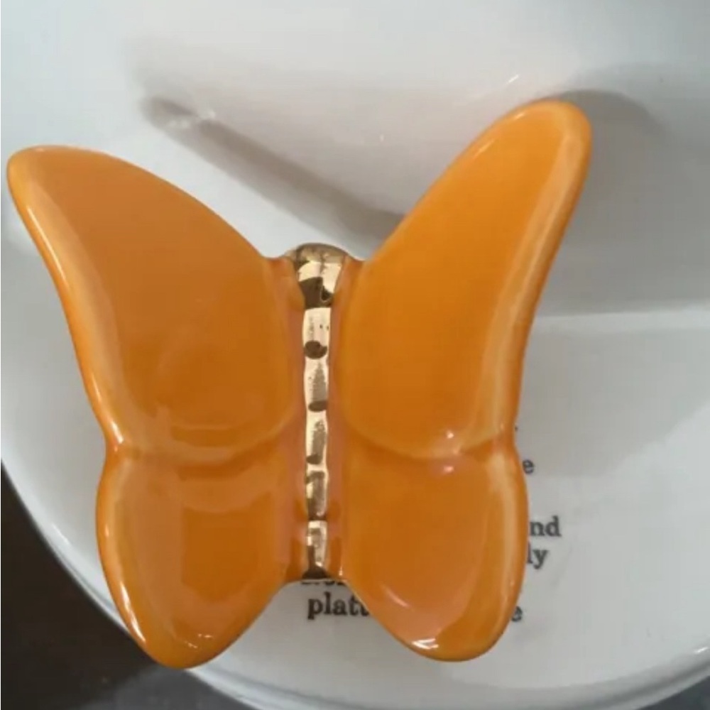 Nora Fleming NEW/Retired Butterfly. Beautiful color- mint condition, never used